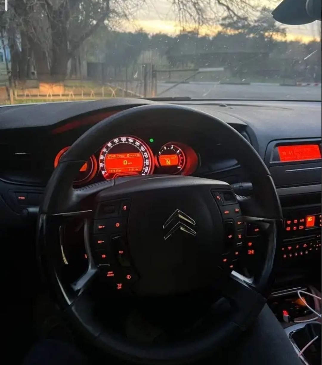 Citroen C5  2011 год 1.6 бенз